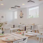 La Isla בית הארחה קרבונראס