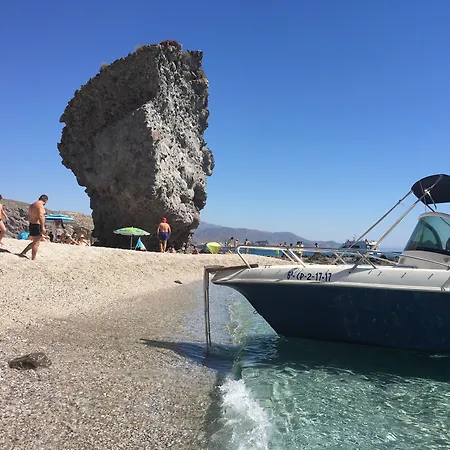 La Isla 3*